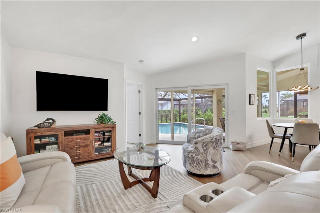 KELLY GREENS - Residential