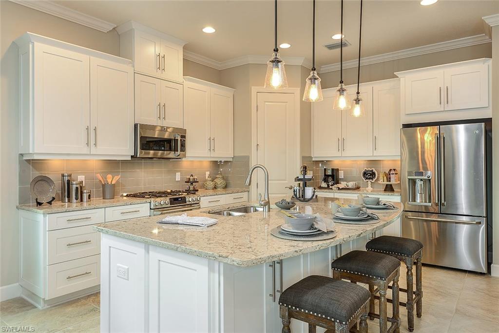 PEBBLE POINTE - Residential