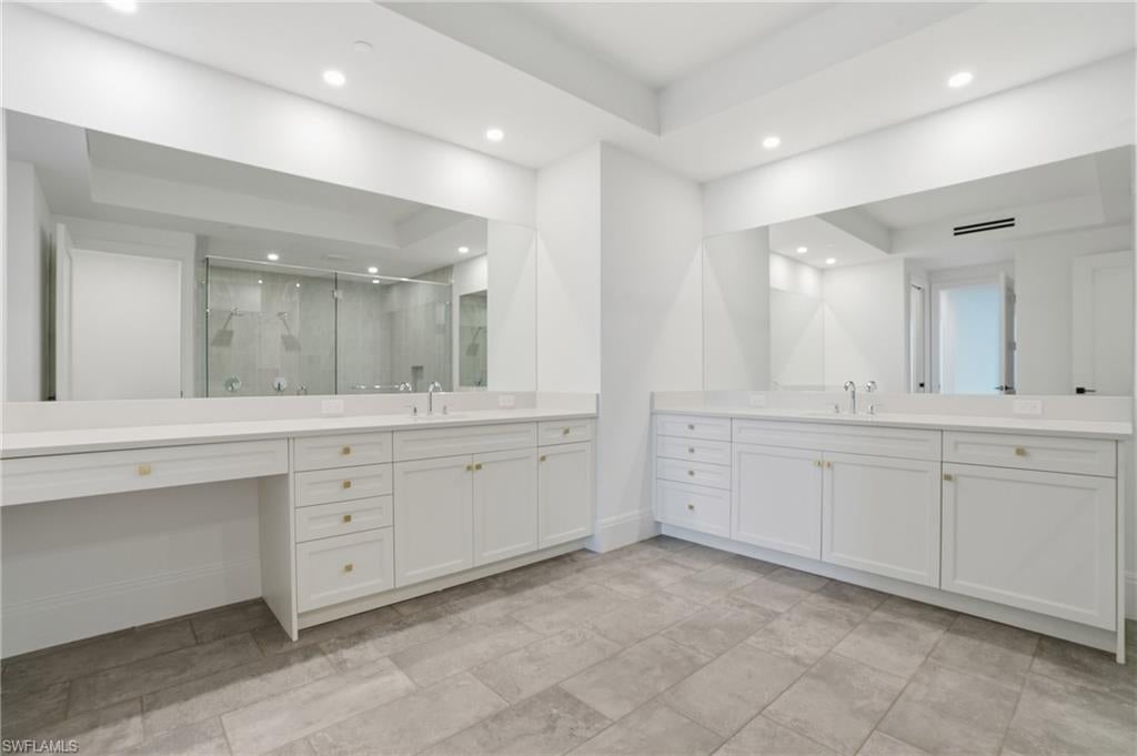 INFINITY AT THE COLONY - Residential