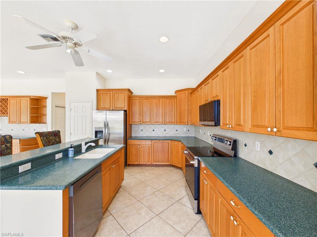 SPANISH WELLS - Residential