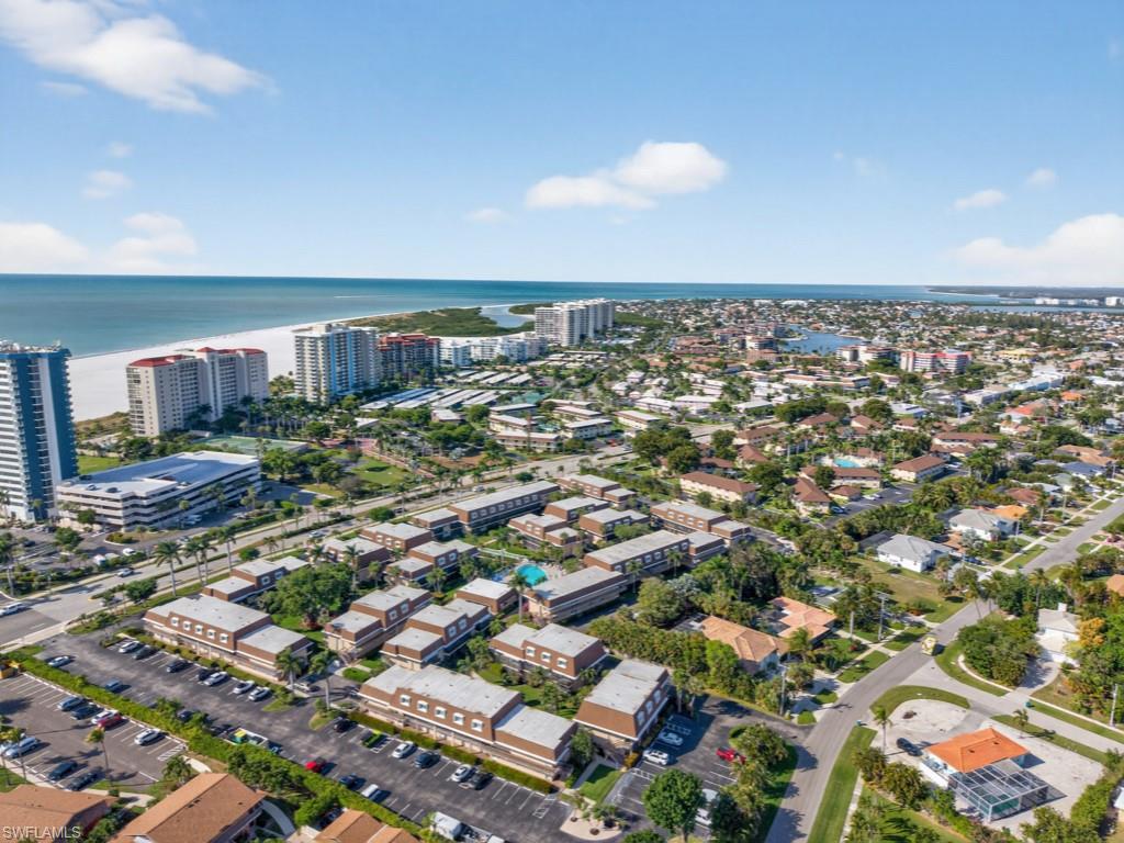 ISLAND MANOR APTS - Residential