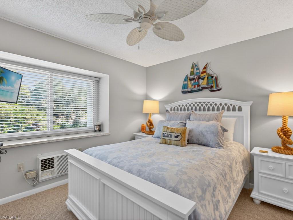 ISLAND MANOR APTS - Residential