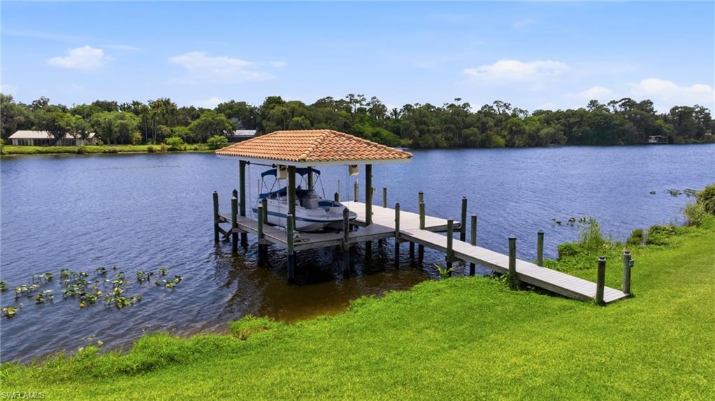 CALOOSA SHORES - Residential