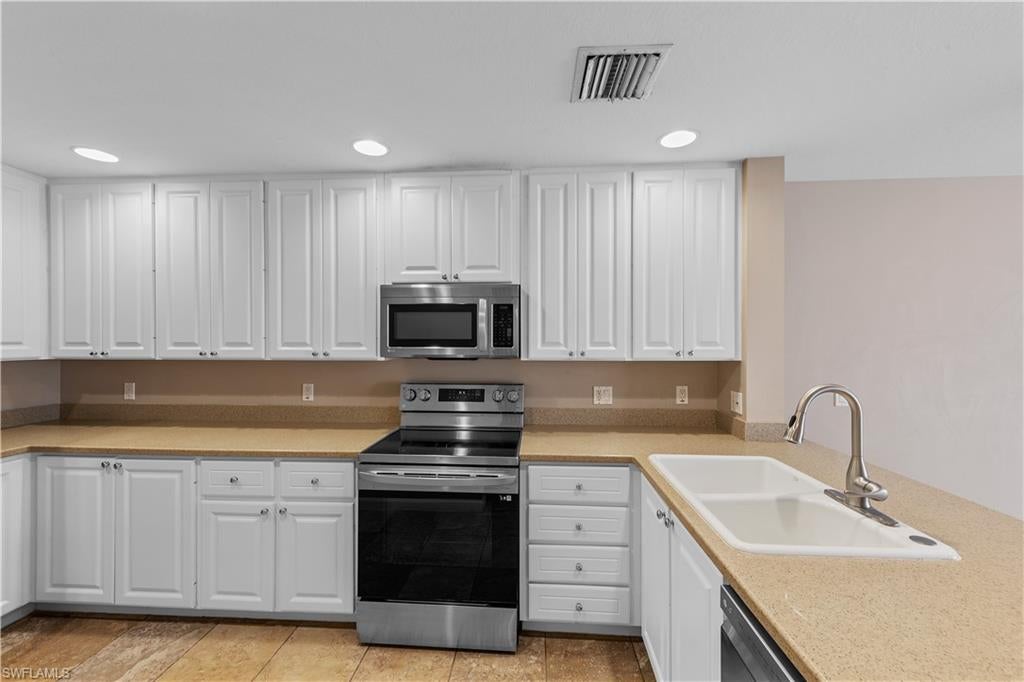 VILLAGE WALK OF BONITA SPRINGS - Residential