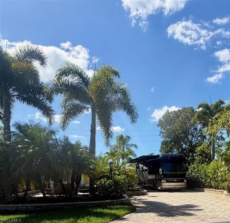PELICAN LAKE RV RESORT - Land