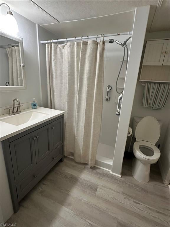MOORHEAD MANOR - Residential