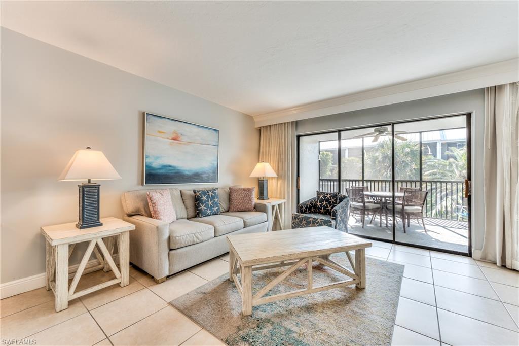 TENNIS VILLAS - Residential