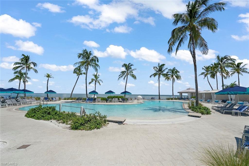 TENNIS VILLAS - Residential