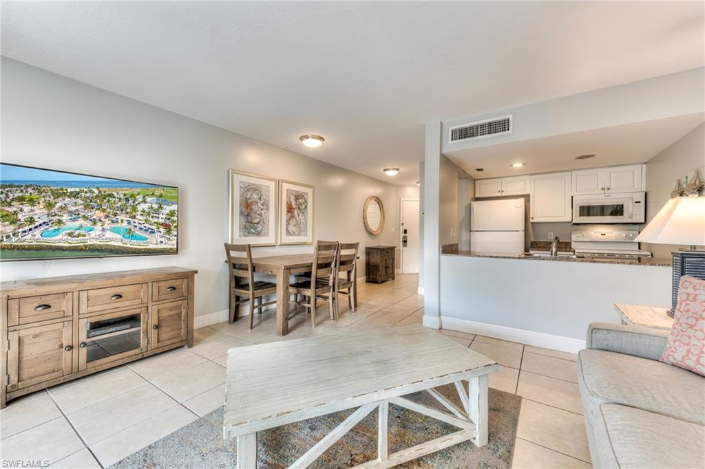 TENNIS VILLAS - Residential