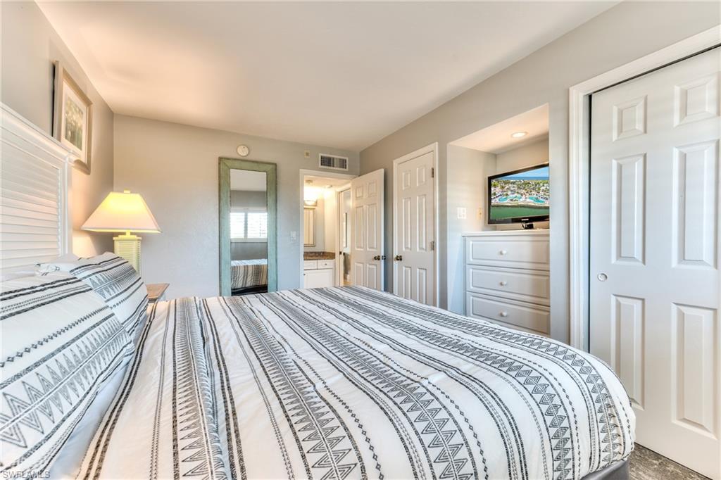 TENNIS VILLAS - Residential