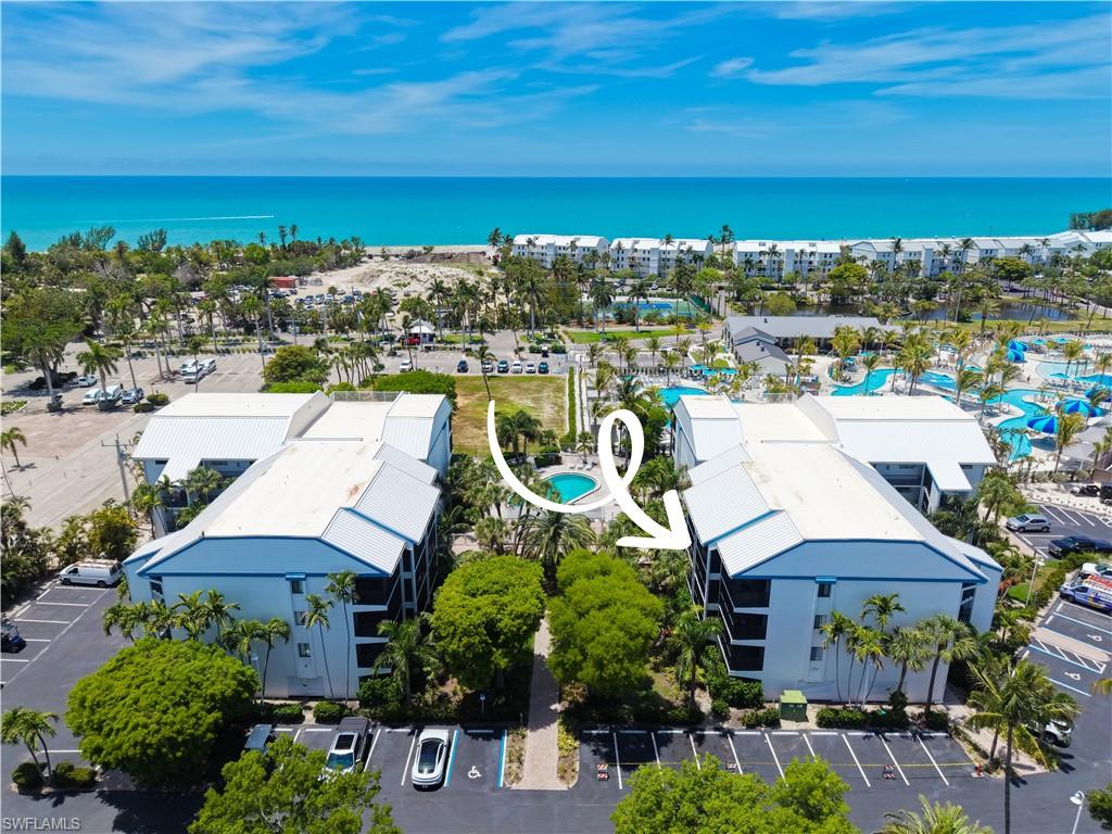 TENNIS VILLAS - Residential