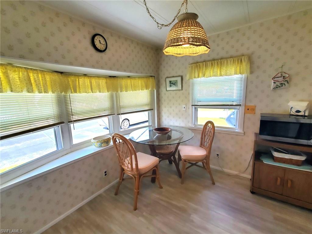 LAZY DAYS MOBILE VILLAGE - Residential