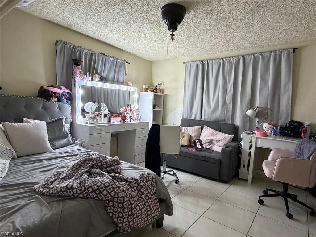 NAPLES MANOR - Residential Income