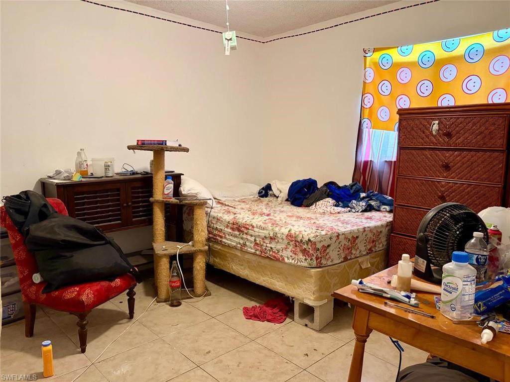NAPLES MANOR - Residential Income