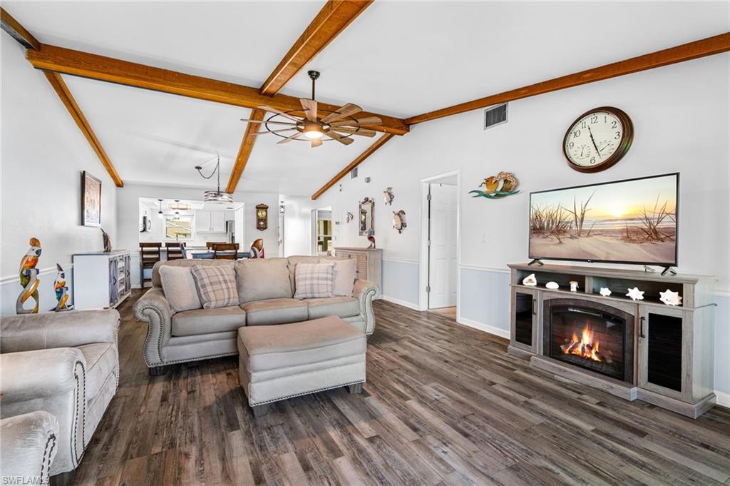 YACHTSMANS COVE - Residential