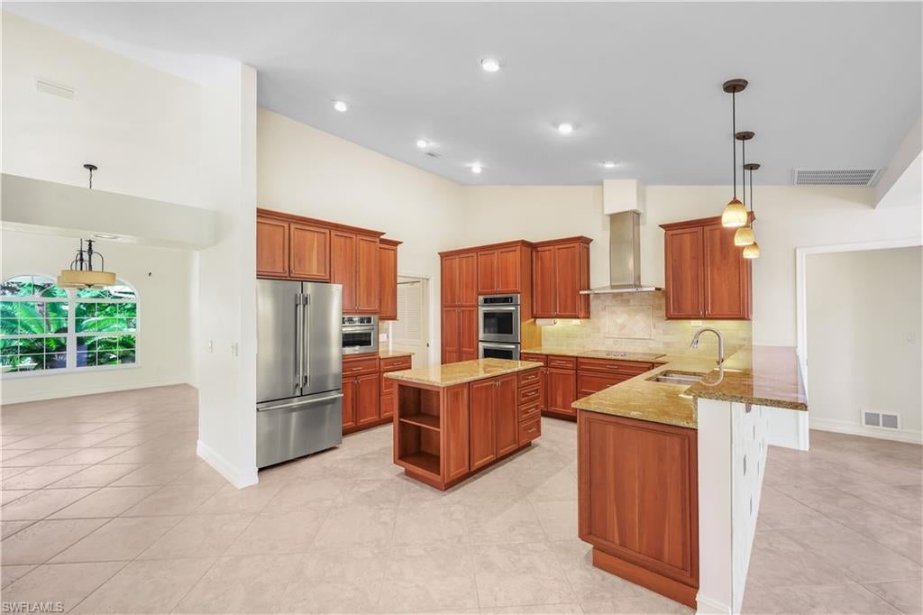 IMPERIAL GOLF ESTATES - Residential