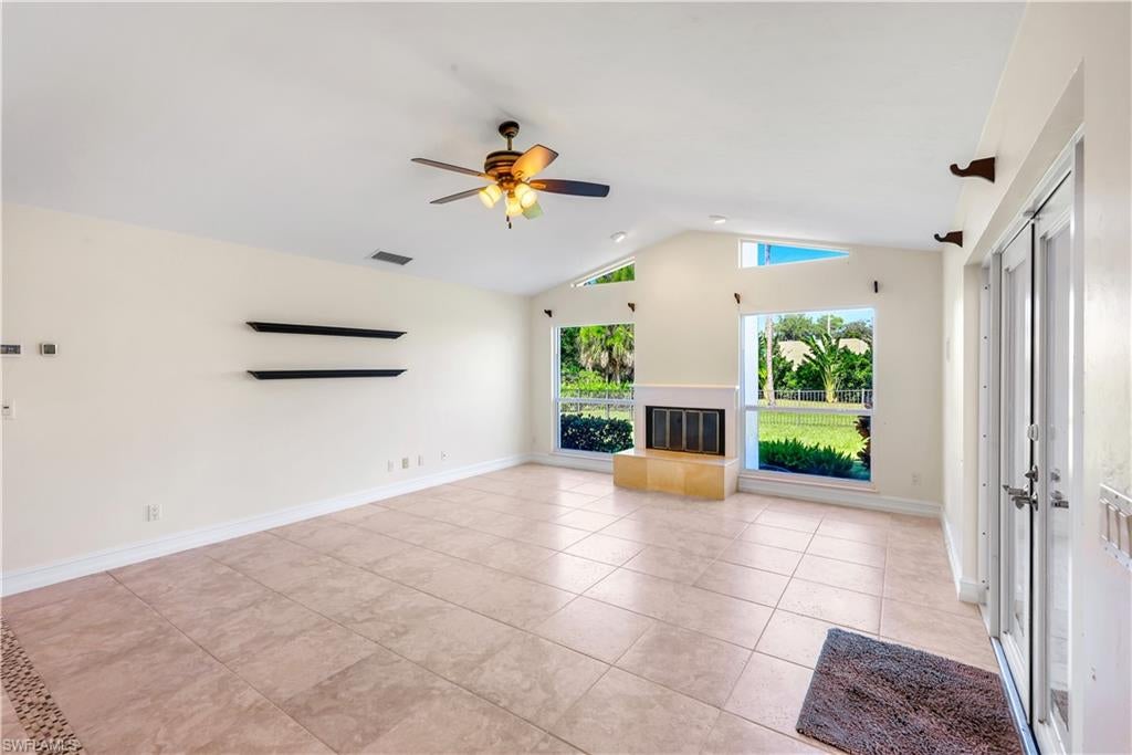 IMPERIAL GOLF ESTATES - Residential