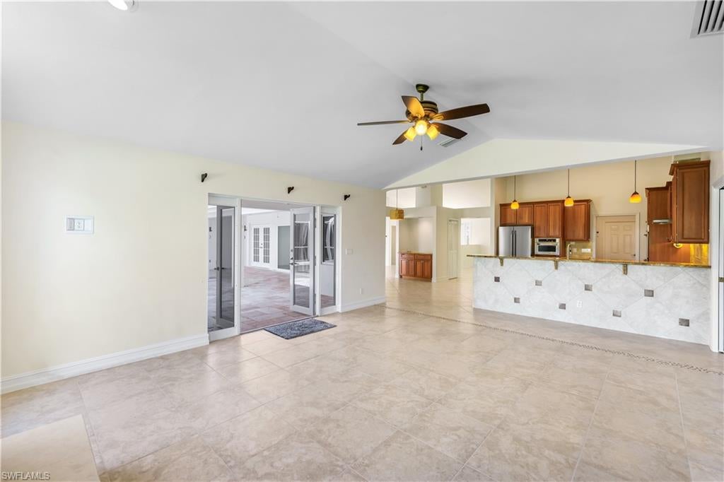 IMPERIAL GOLF ESTATES - Residential
