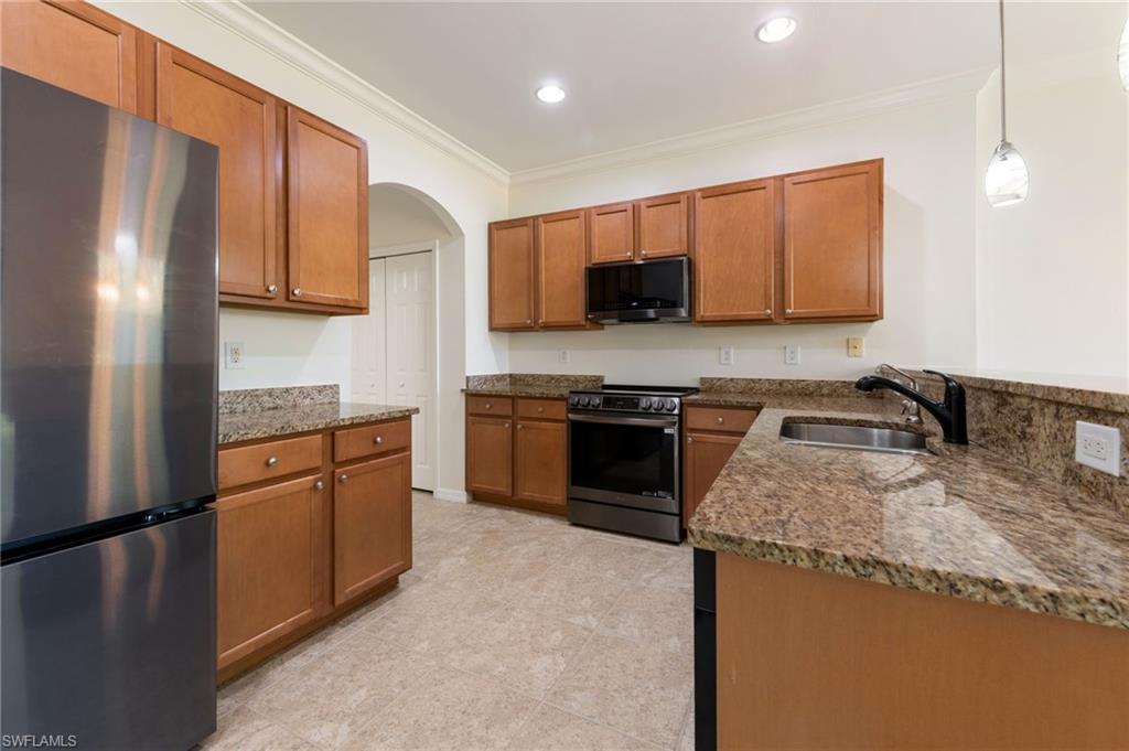 SUMMIT PLACE - Residential