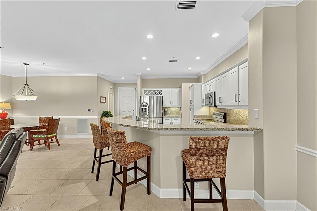 SUTTON WALK - Residential