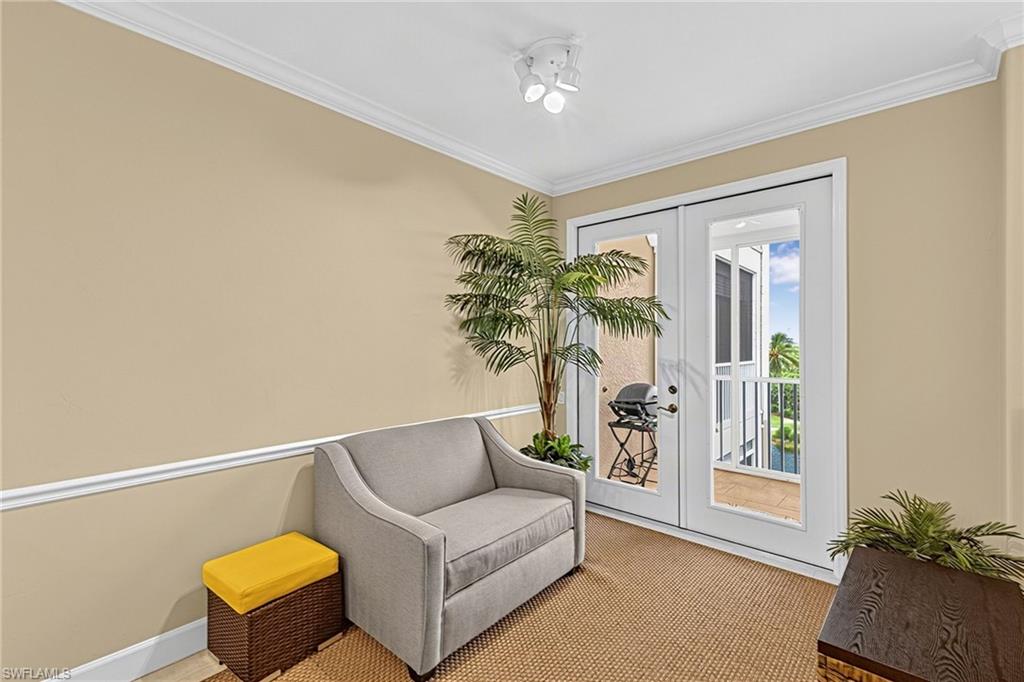 SUTTON WALK - Residential
