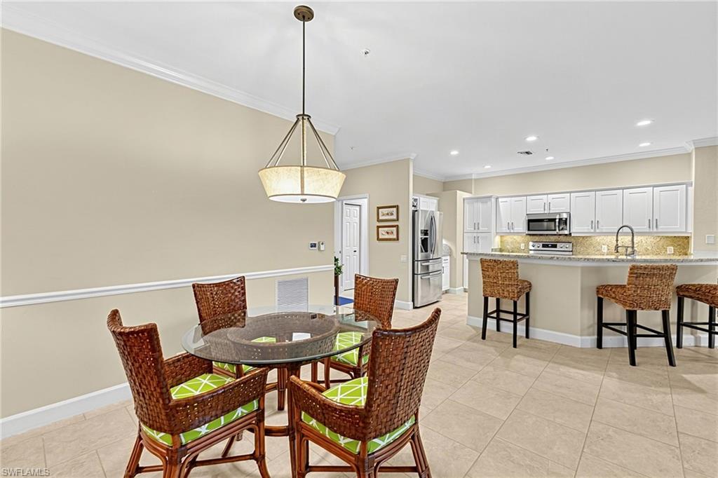 SUTTON WALK - Residential