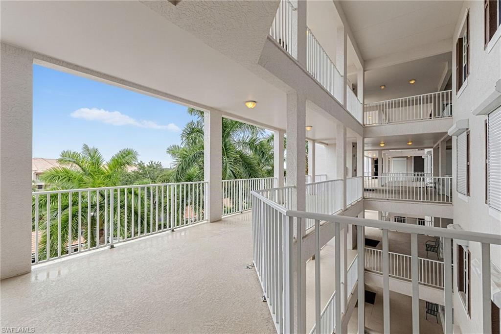 SUTTON WALK - Residential