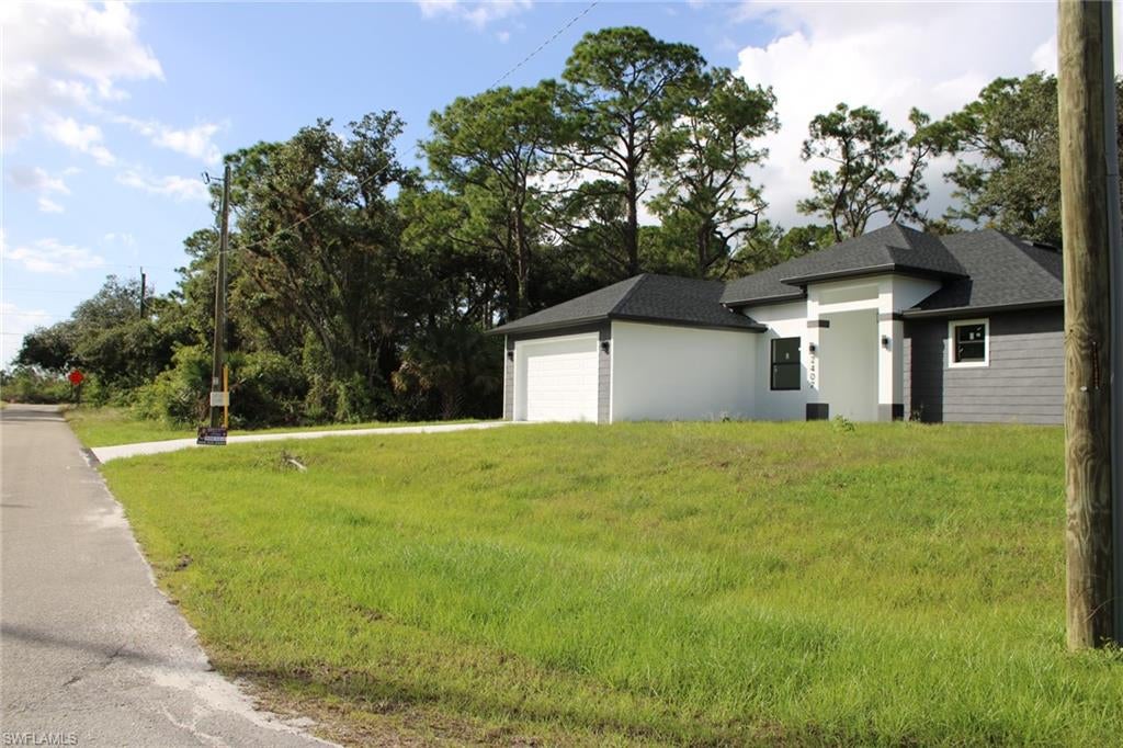 LEHIGH ACRES - Residential