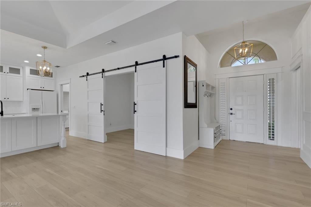 LONGSHORE LAKE - Residential