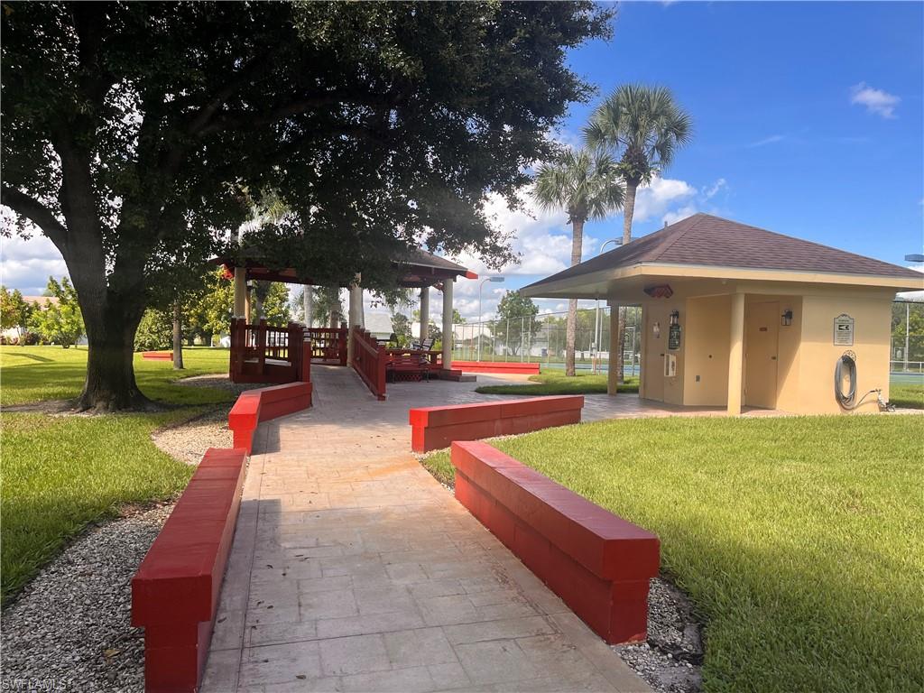 MEADOWS - Residential Lease