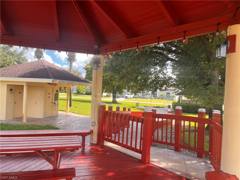 MEADOWS - Residential Lease