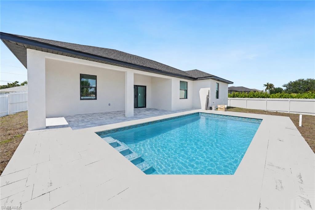 CAPE CORAL - Residential