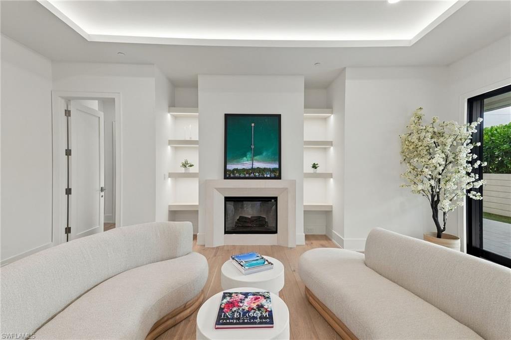 STELLA NAPLES - Residential