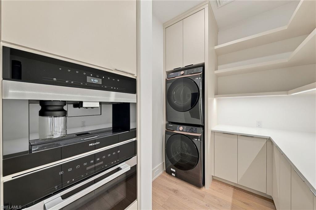 STELLA NAPLES - Residential