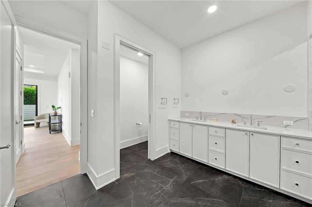 STELLA NAPLES - Residential
