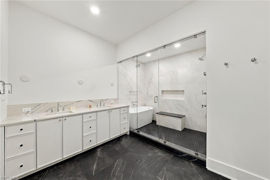 STELLA NAPLES - Residential