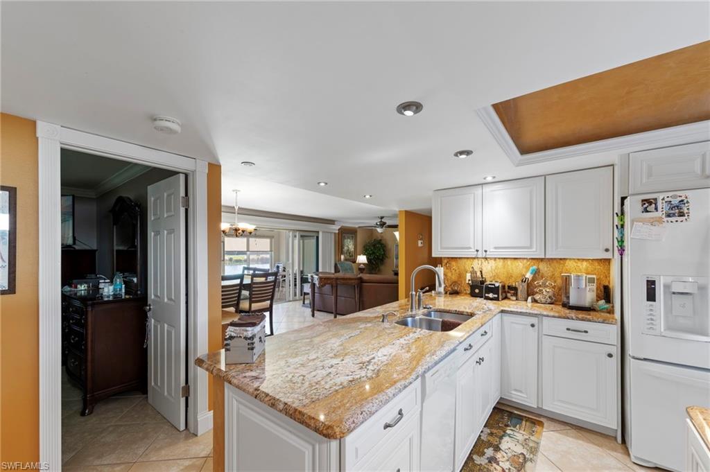 GLADES COUNTRY CLUB - Residential