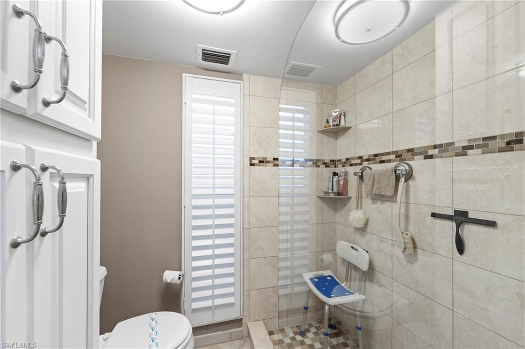 GLADES COUNTRY CLUB - Residential