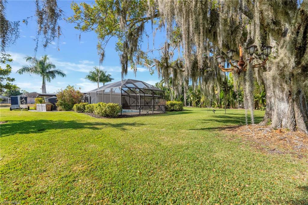 PARADISE SHORES - Residential