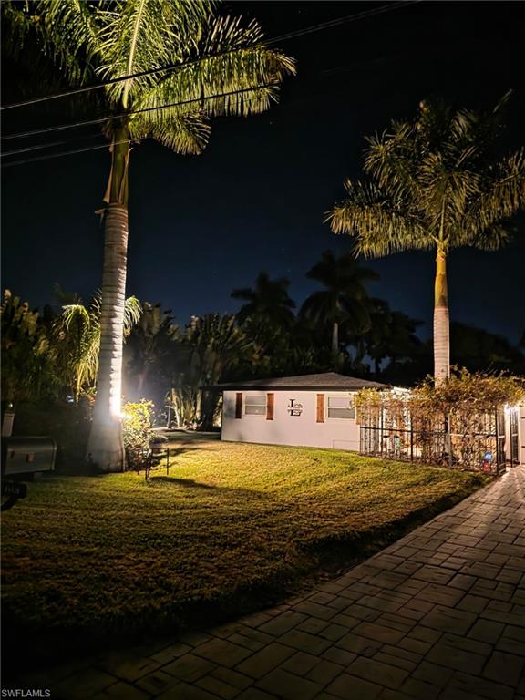 PARADISE SHORES - Residential