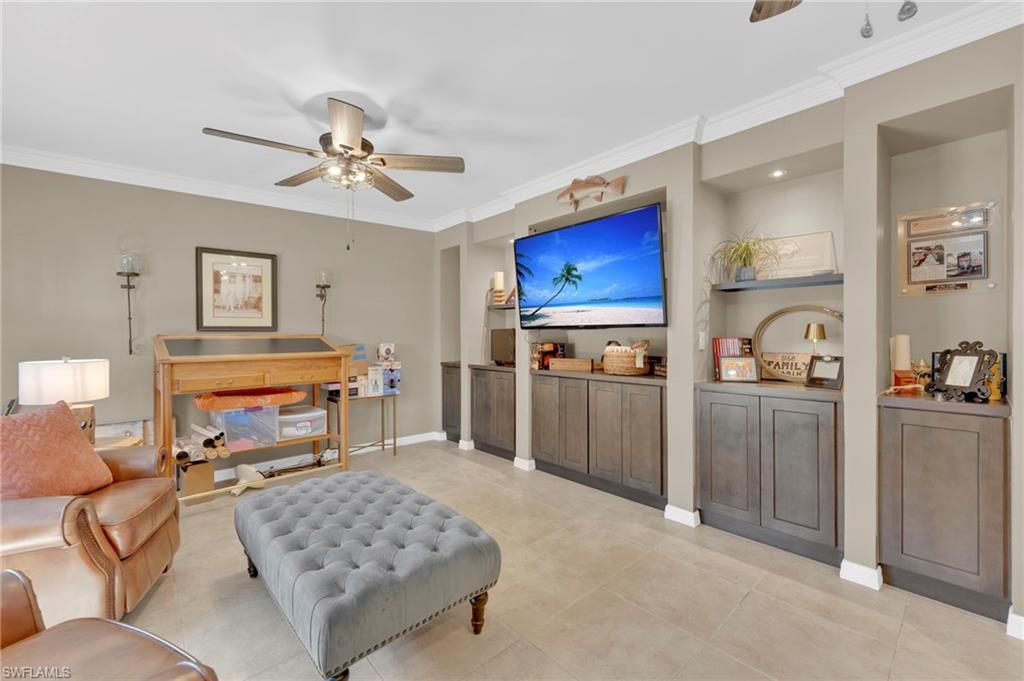 PARADISE SHORES - Residential