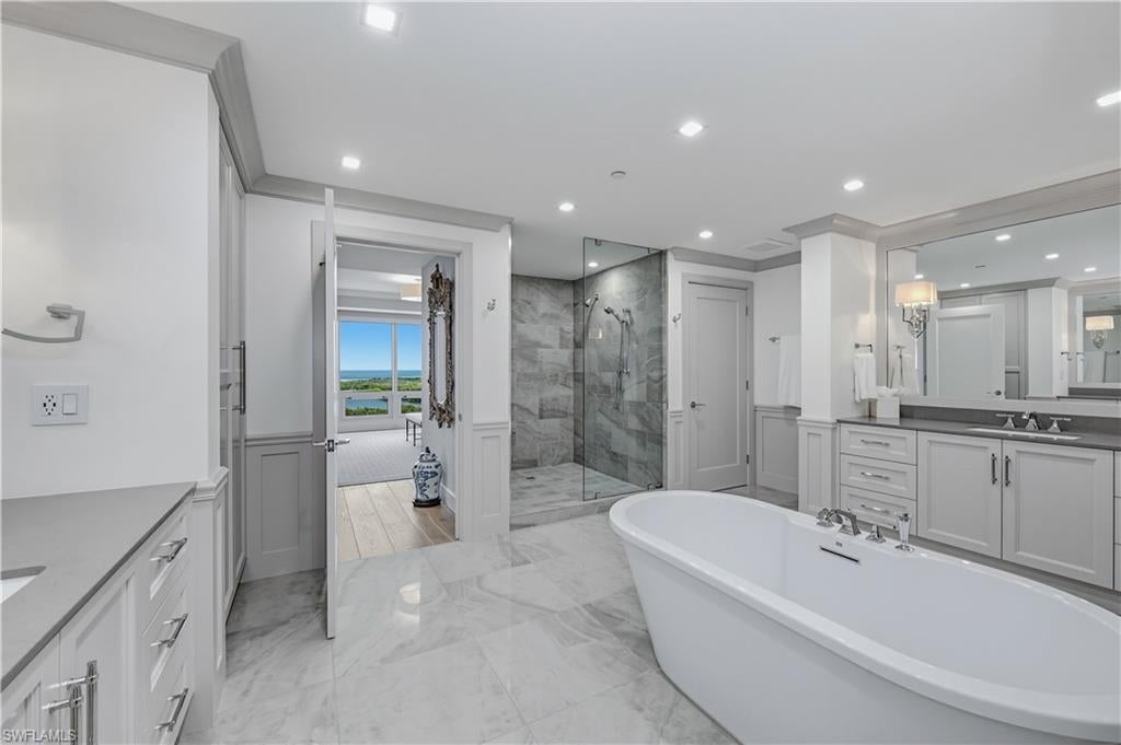 KALEA BAY TOWER 100 - Residential