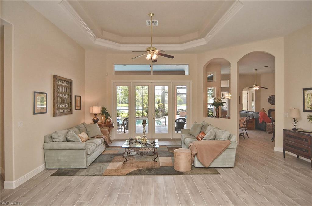 BELLE LAGO - Residential
