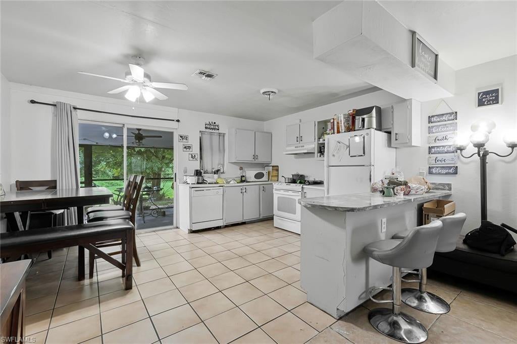 SAN CARLOS PARK - Residential Income