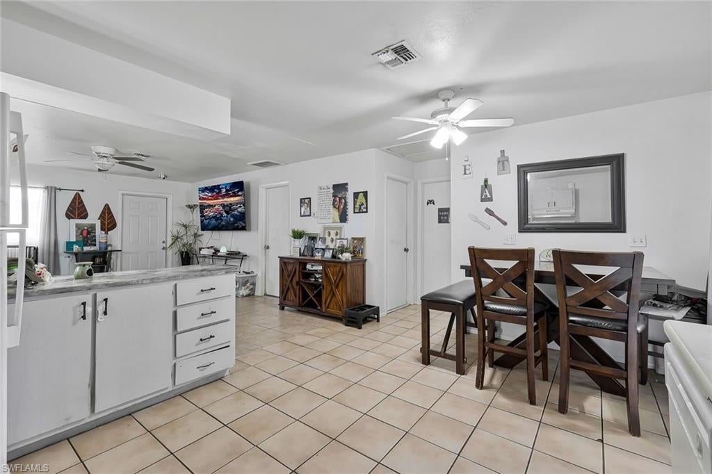 SAN CARLOS PARK - Residential Income