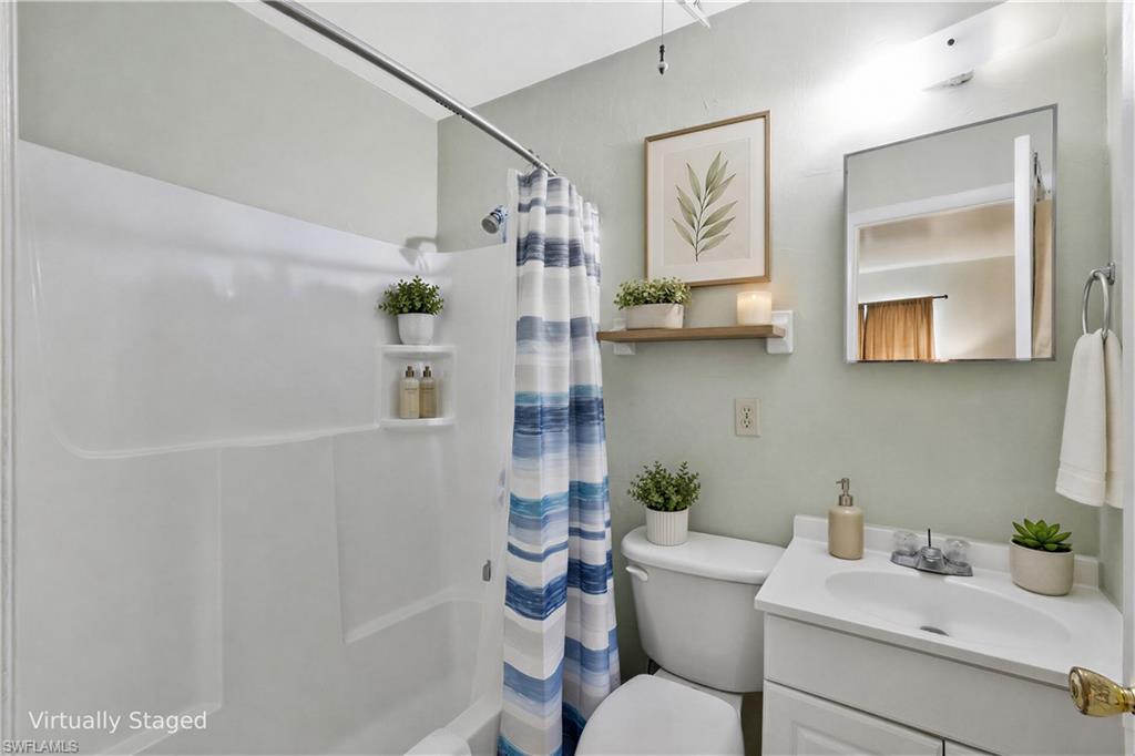 SAN CARLOS PARK - Residential Income