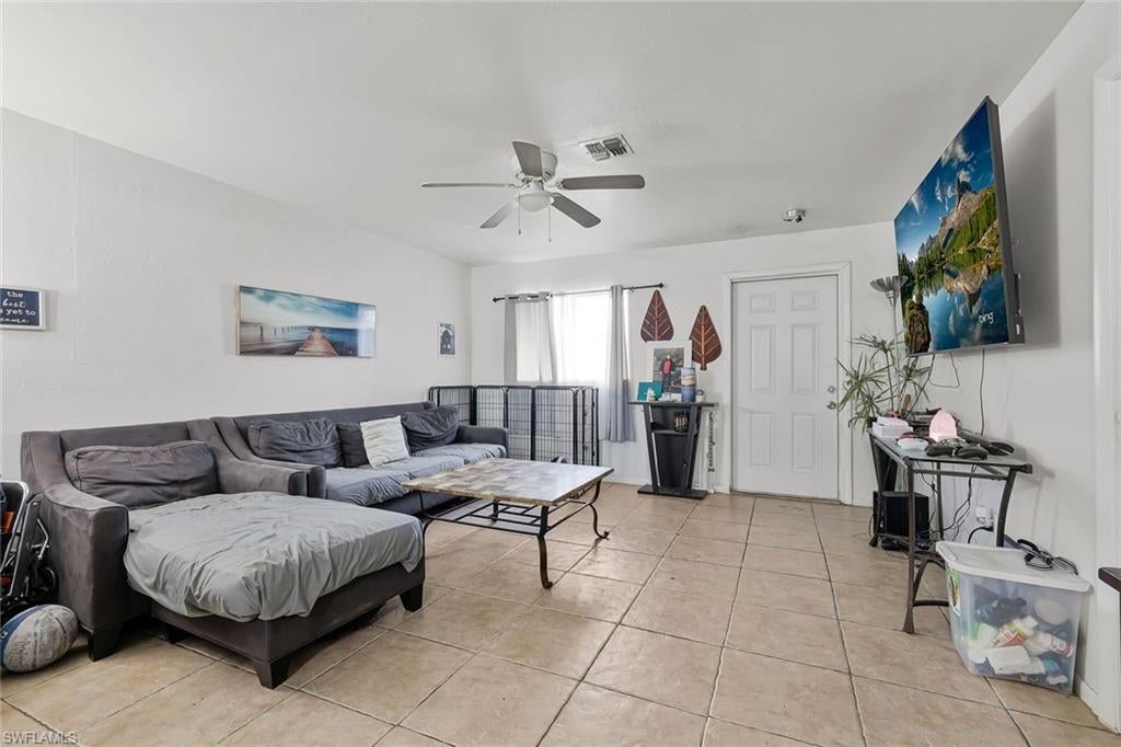 SAN CARLOS PARK - Residential Income