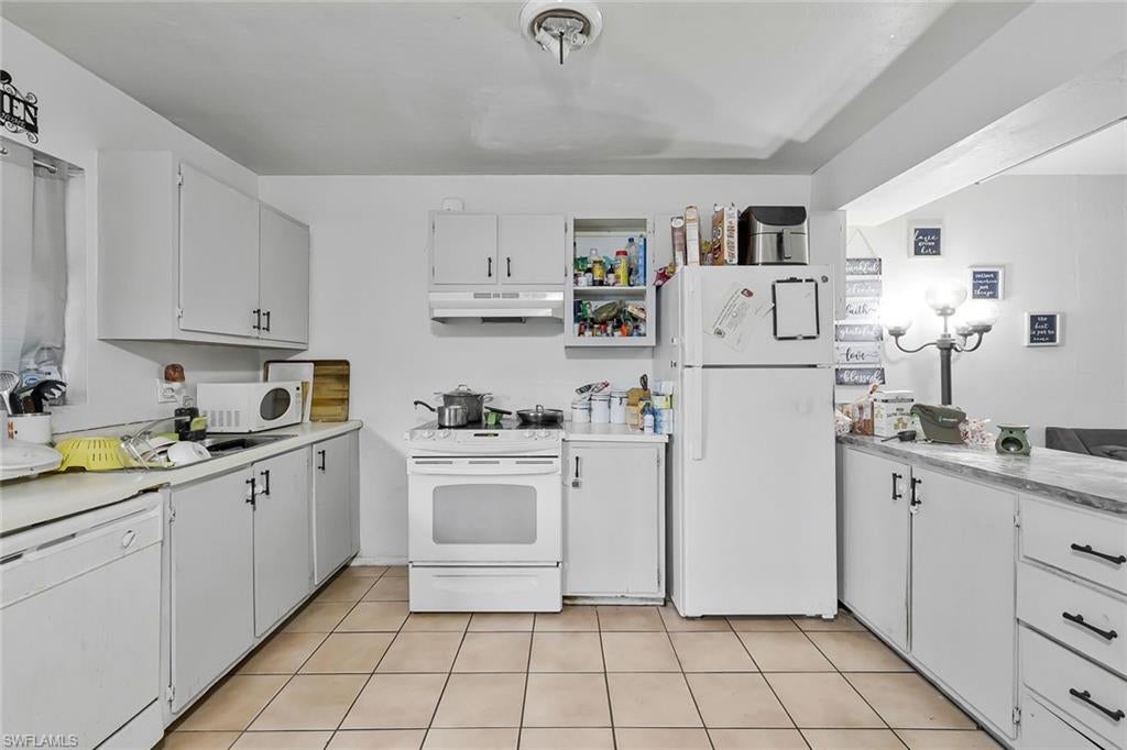 SAN CARLOS PARK - Residential Income