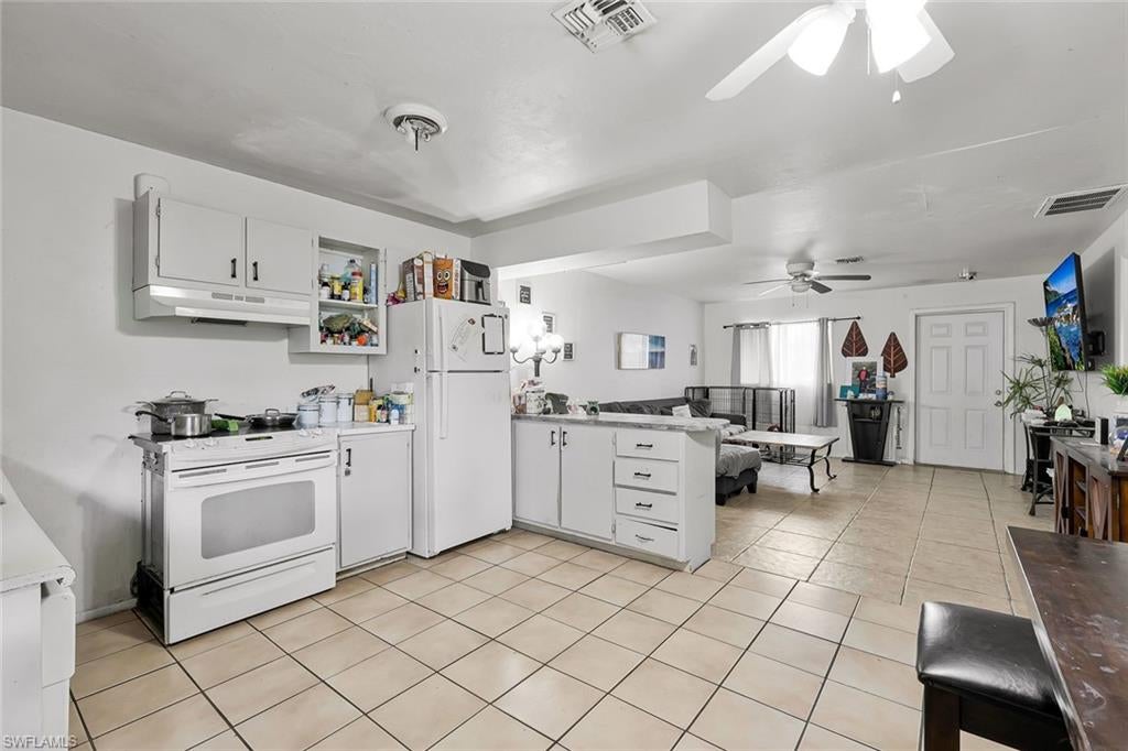 SAN CARLOS PARK - Residential Income