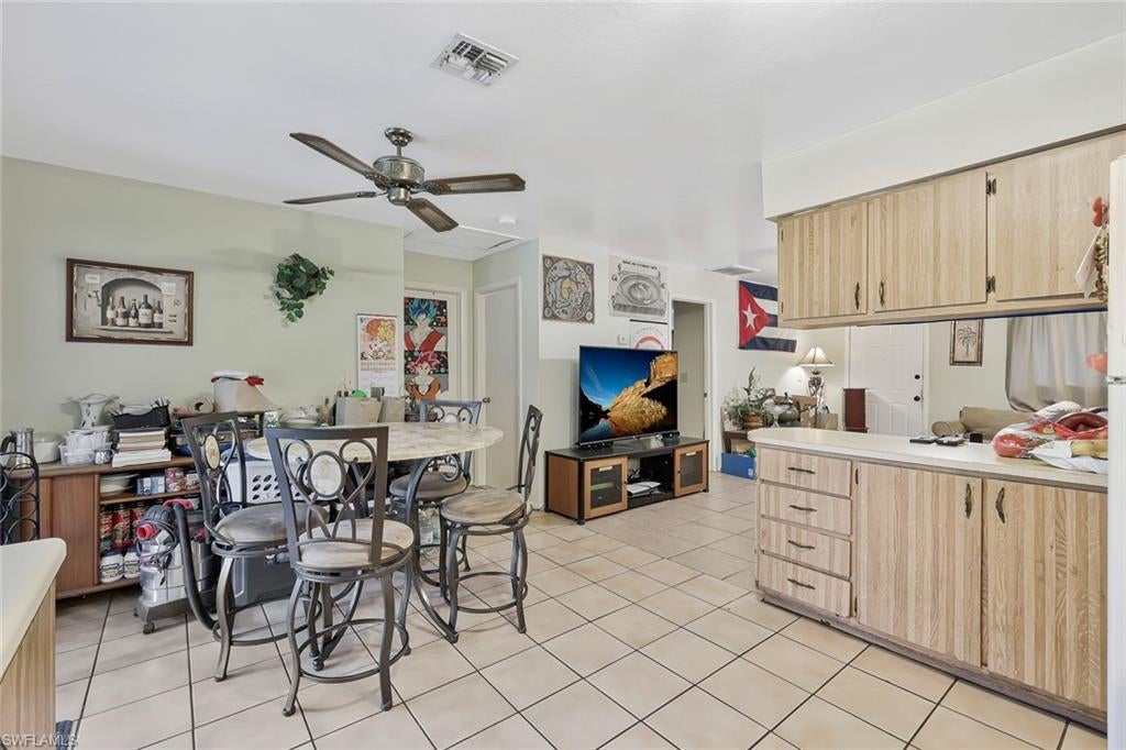 SAN CARLOS PARK - Residential Income